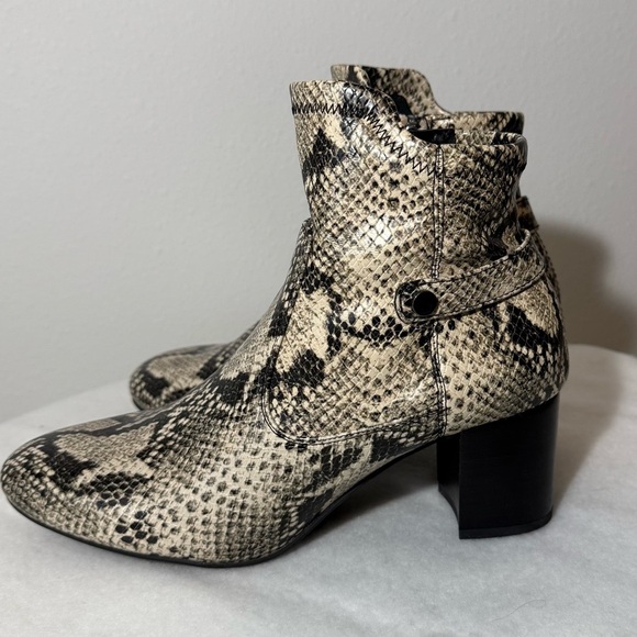 Franco Sarto Rocky Snake Skin Bootie Women’s Size 7.5 - Picture 3 of 8